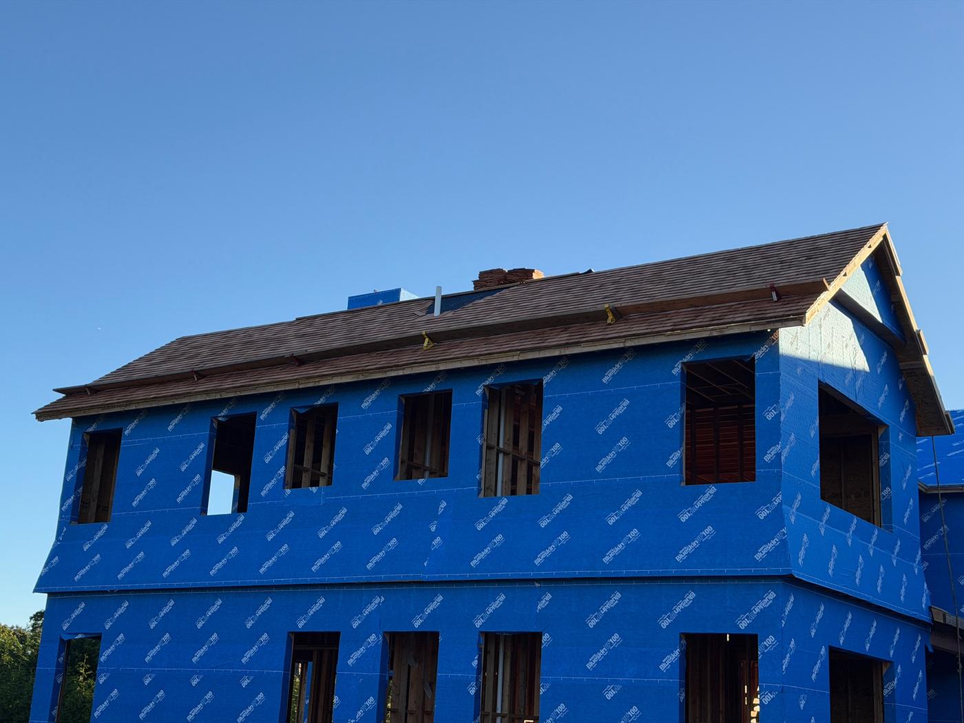 Roofing going on