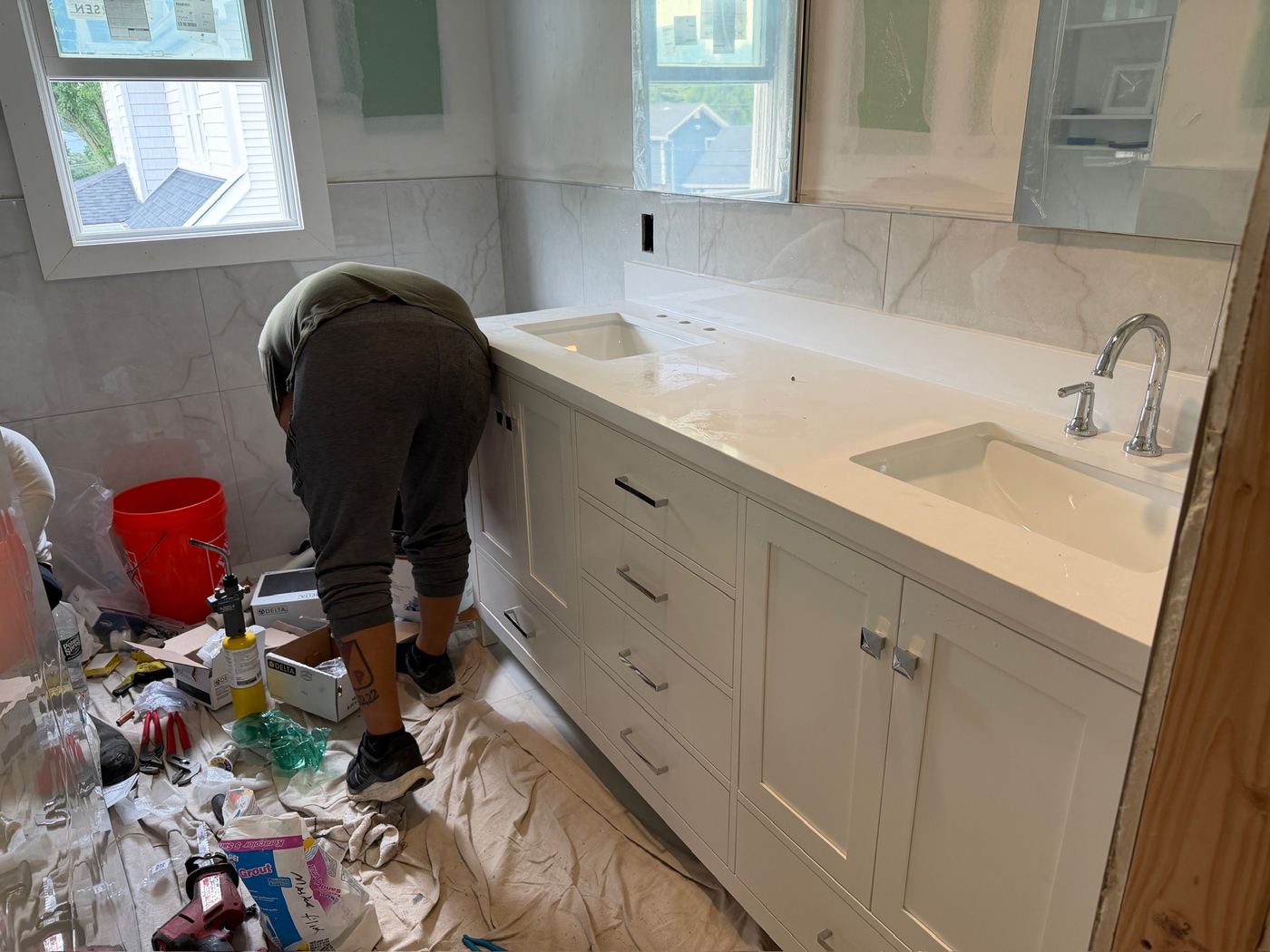 Double vanity in